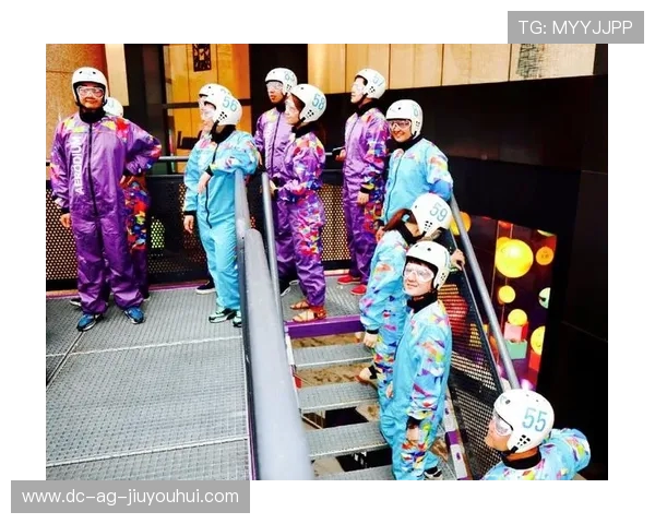 上海海港足球周边玩偶限量版发售 引领球迷潮流新风尚